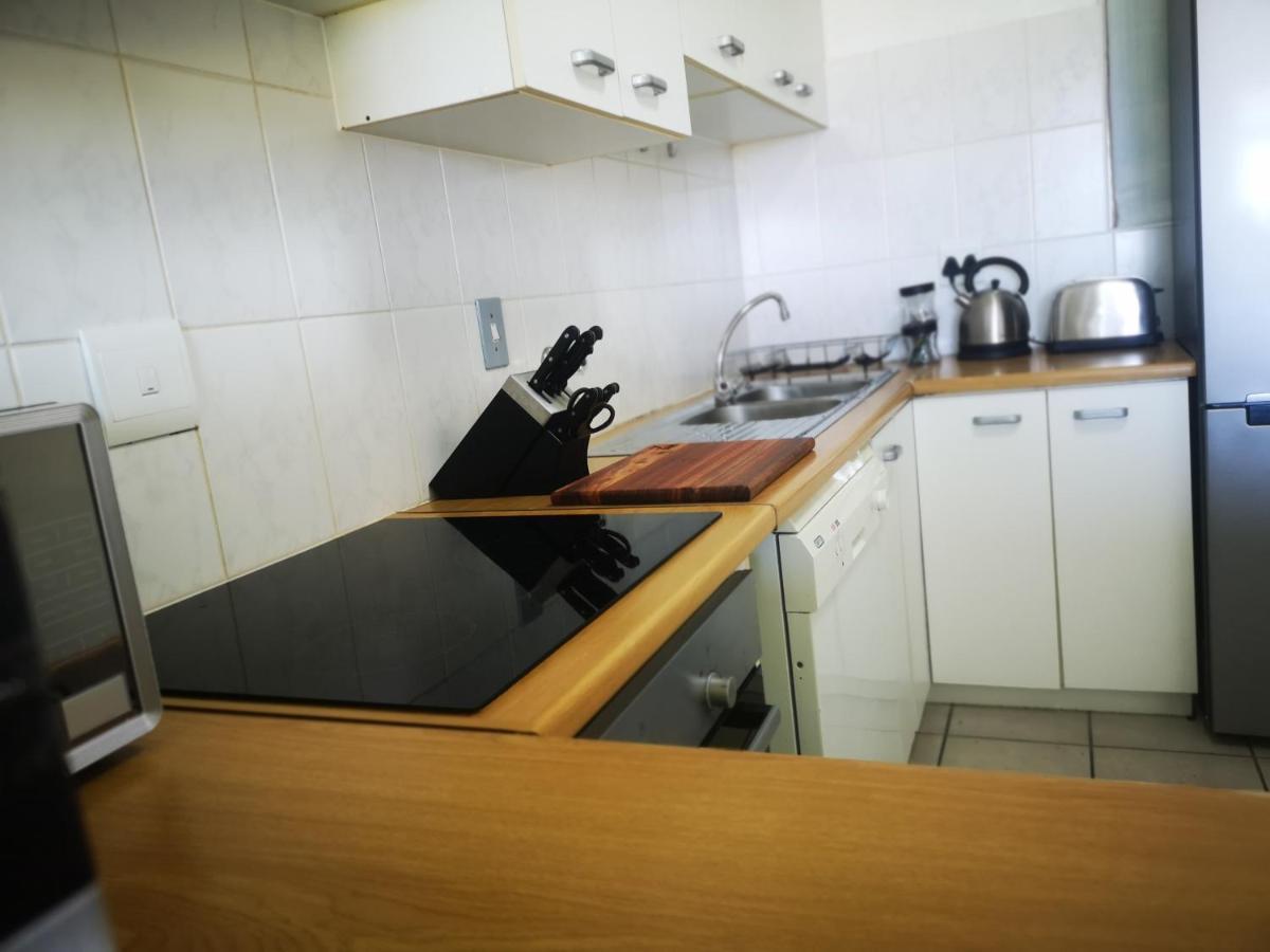 Cape Town Family Beachfront Apartment Leisure Bay Экстерьер фото