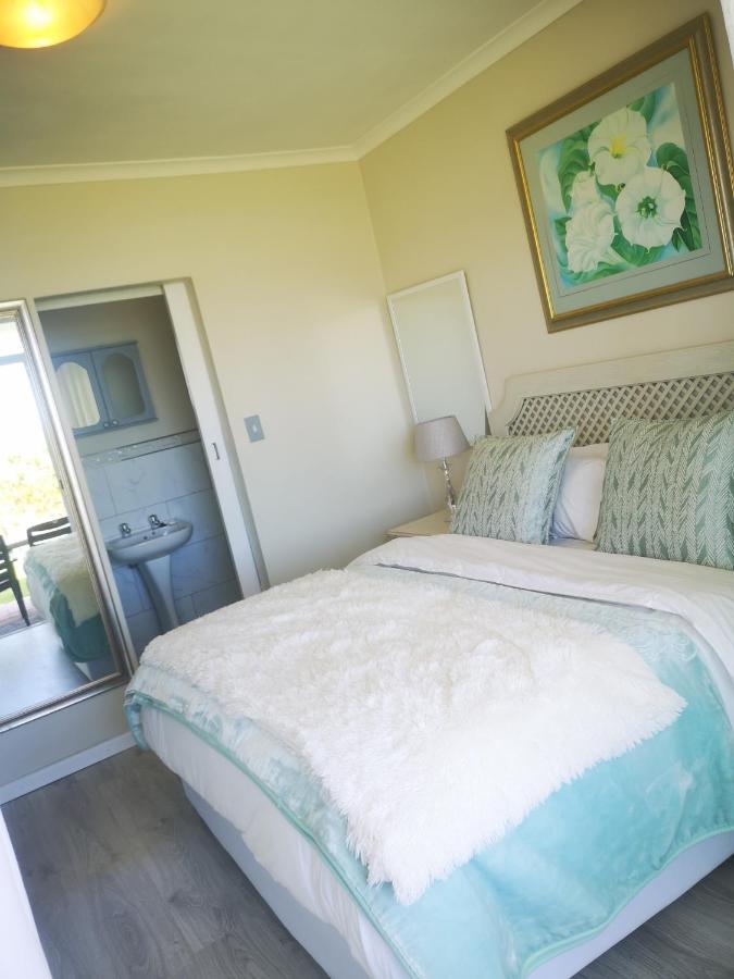 Cape Town Family Beachfront Apartment Leisure Bay Экстерьер фото