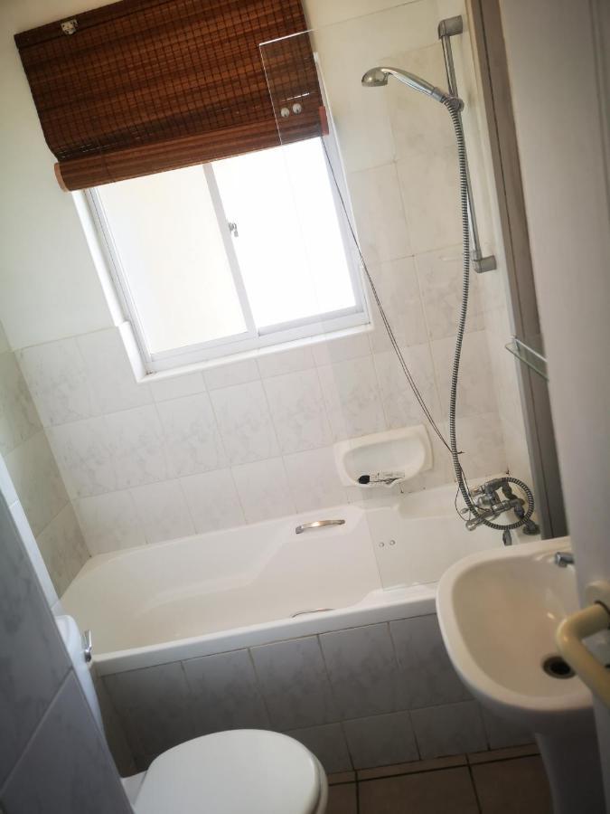 Cape Town Family Beachfront Apartment Leisure Bay Экстерьер фото