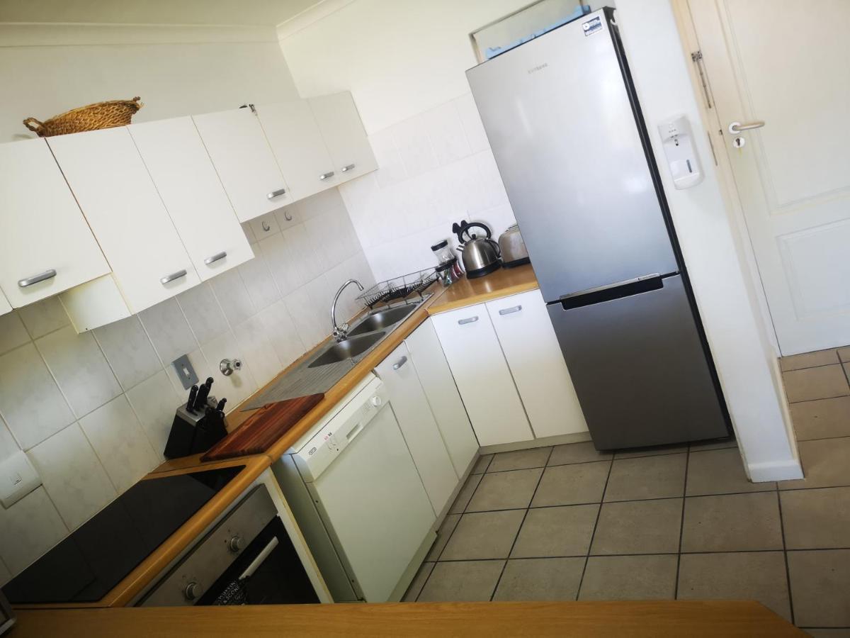 Cape Town Family Beachfront Apartment Leisure Bay Экстерьер фото