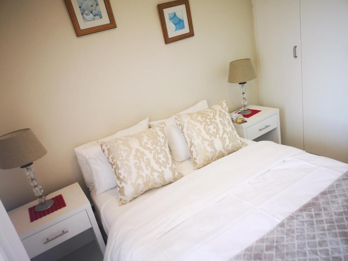 Cape Town Family Beachfront Apartment Leisure Bay Экстерьер фото